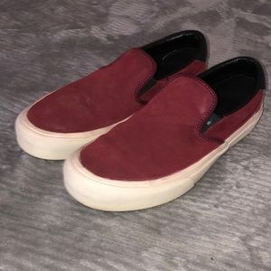 Straye slip ons